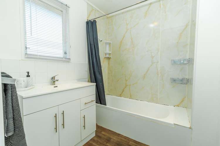 7 Tennyson Drive Owhata_20