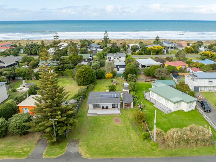 33 Pinedale Crescent Riversdale Beach_13