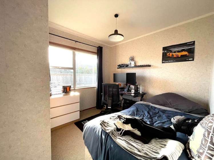 22 Fratley Avenue Farm Cove_11