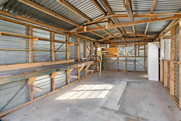 42 Woodward Road Mount Albert_32