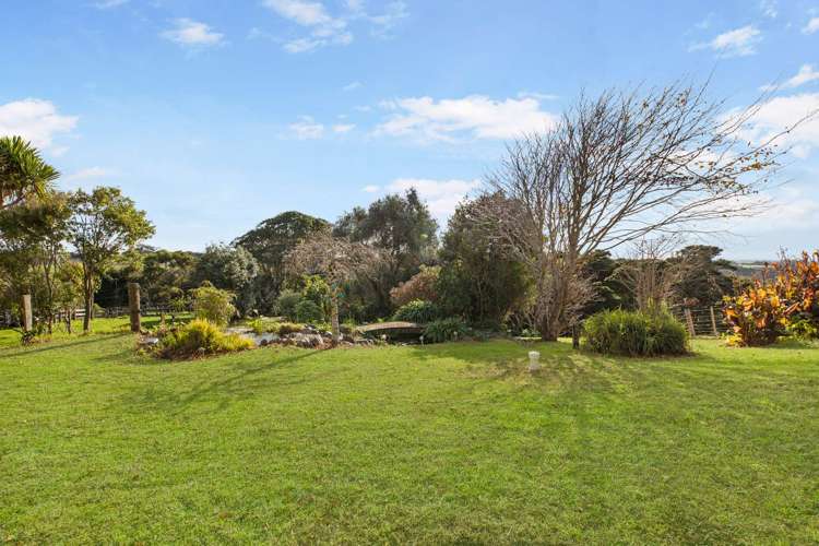 1406 Awhitu Road Pollok_15