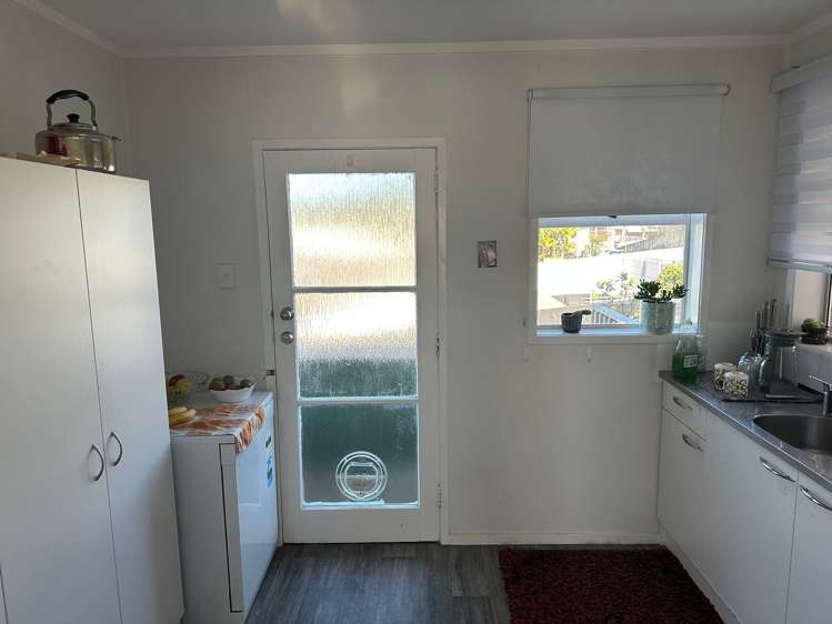 1/53 Felton Mathew Avenue St Johns_3