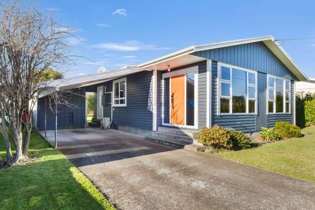 Cracker First Home, Fabulous Big Section