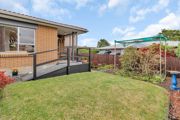 2/16 Cypress Gardens Place Onerahi_21