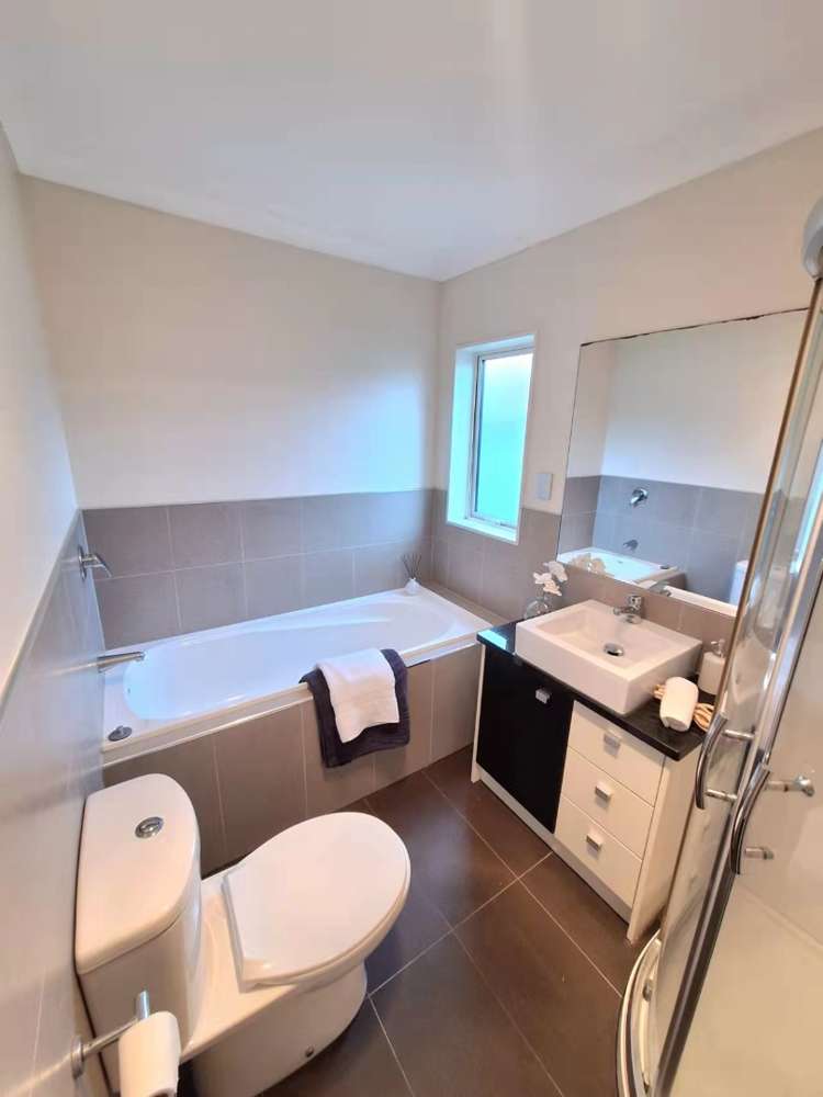 20 Stamford Crescent Flat Bush_19