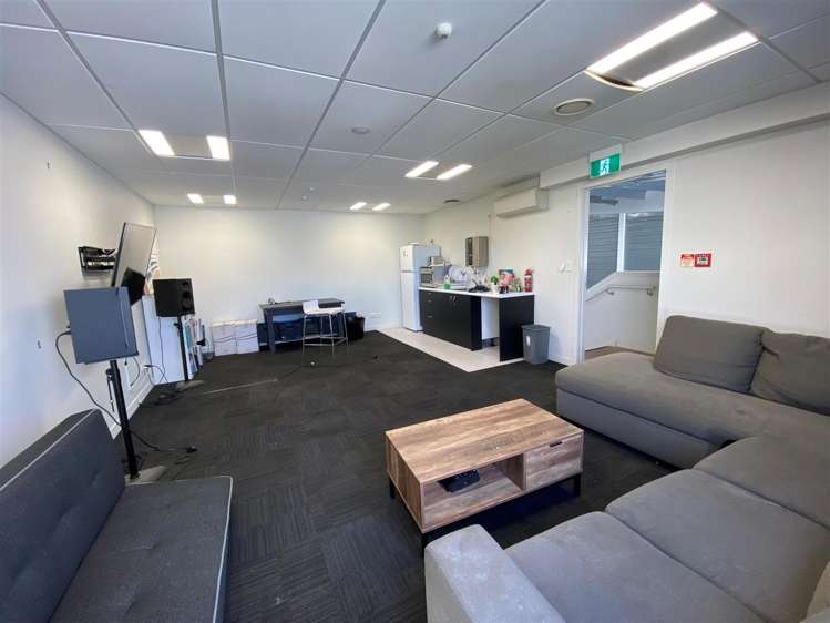 Unit 4 at 13 Kahu Crescent Te Rapa Park_1