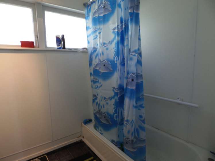 304 Te Atatu Road Te Atatu South_11