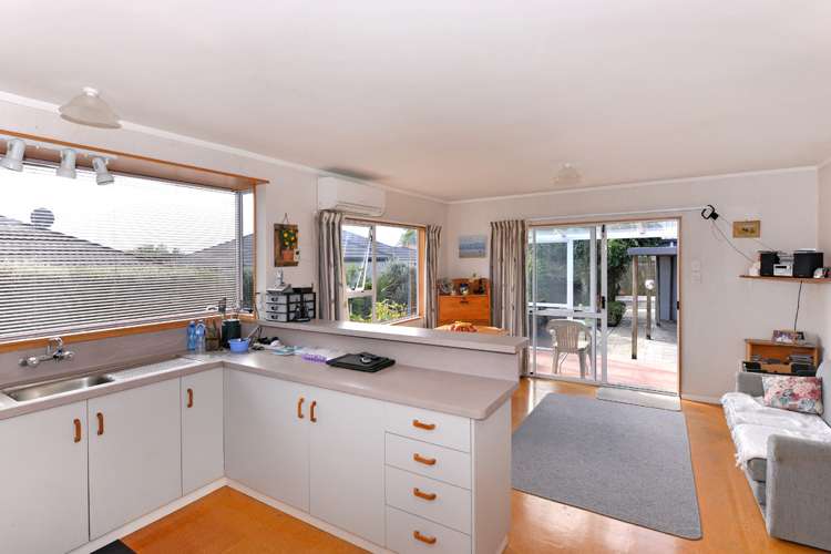 139 Saxton Road Stoke_9