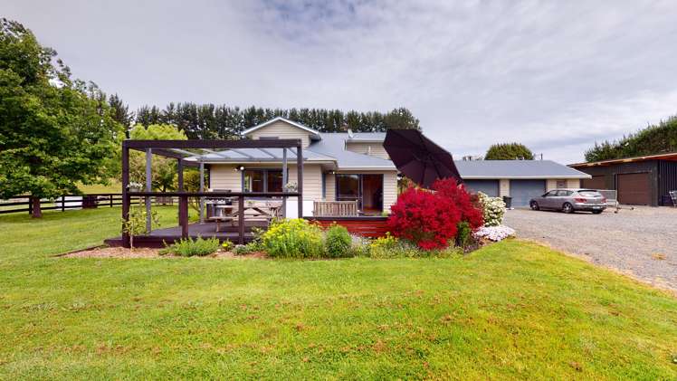 325 Hokio Sand Road Hokio Beach_1