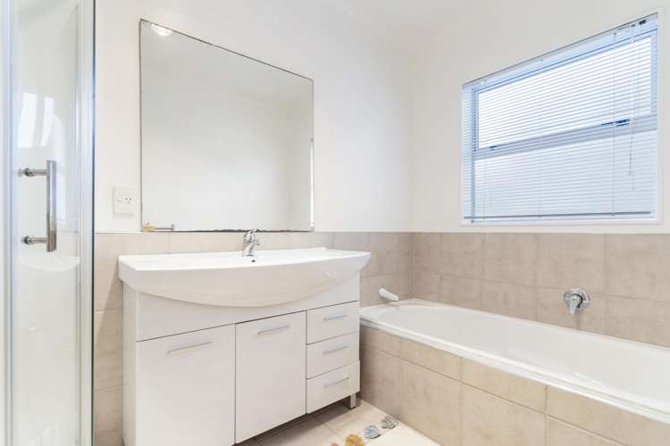 14 Gibbia Way Beachlands_24