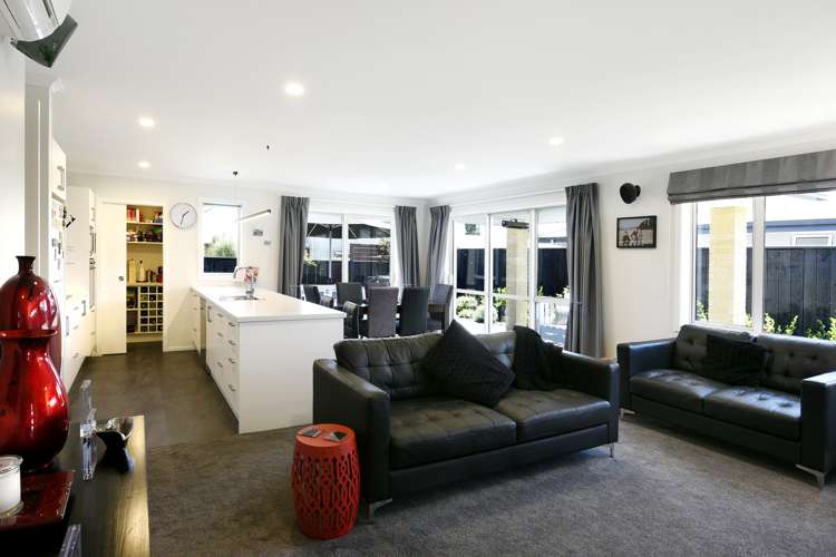 8 Carmello Grove Richmond_5