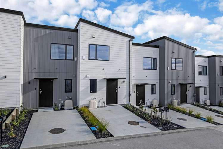 27 Awhi Lane Massey_21
