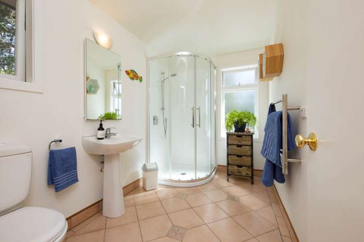 233 Victory Road Laingholm_15