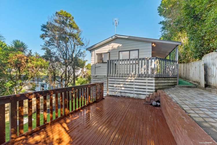 2/601 Glenfield Road Totara Vale_9