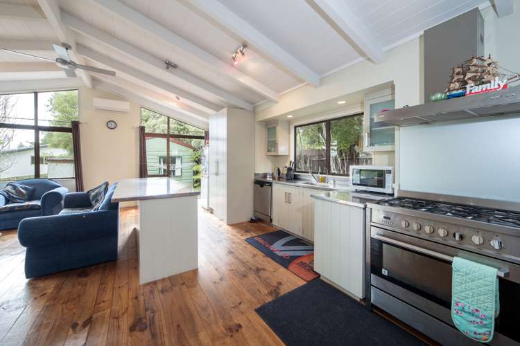 6 Pine Avenue Henderson_6