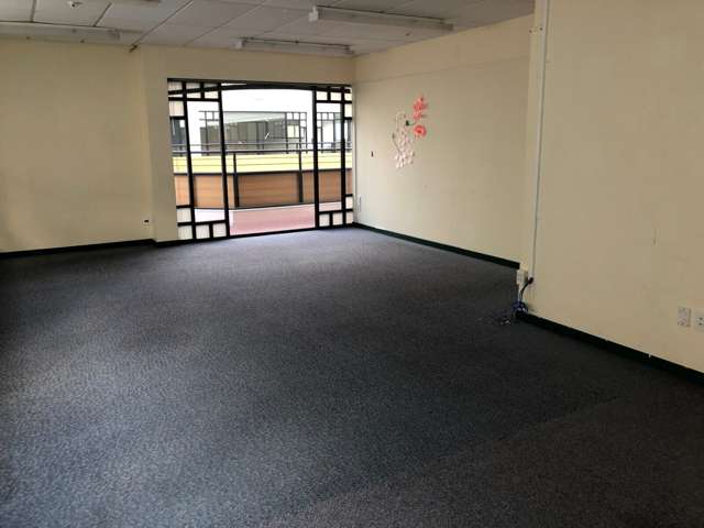62sqm First Floor Office Space in the Gap Arcade