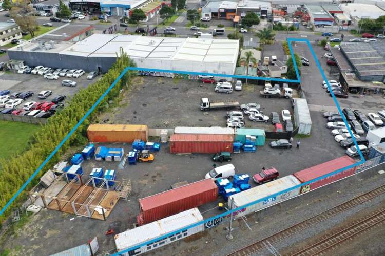 14 - 16 Bruce McLaren Road Henderson_2