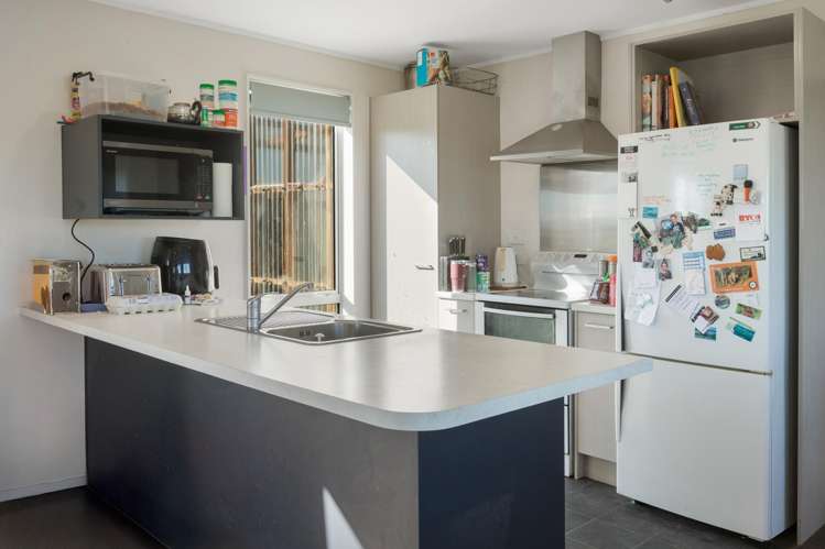 649 Wani Road Netherton_17