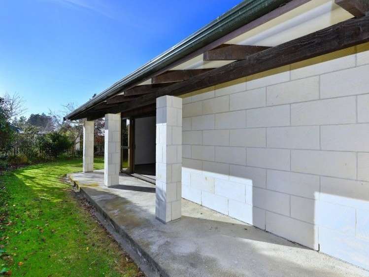 4 Snowdon Place Darfield_19