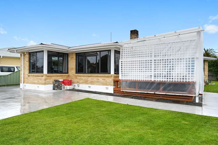 7 Defoe Avenue Hillcrest_16