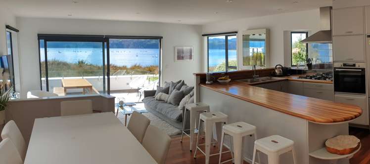 191 Marine Parade Seatoun_3