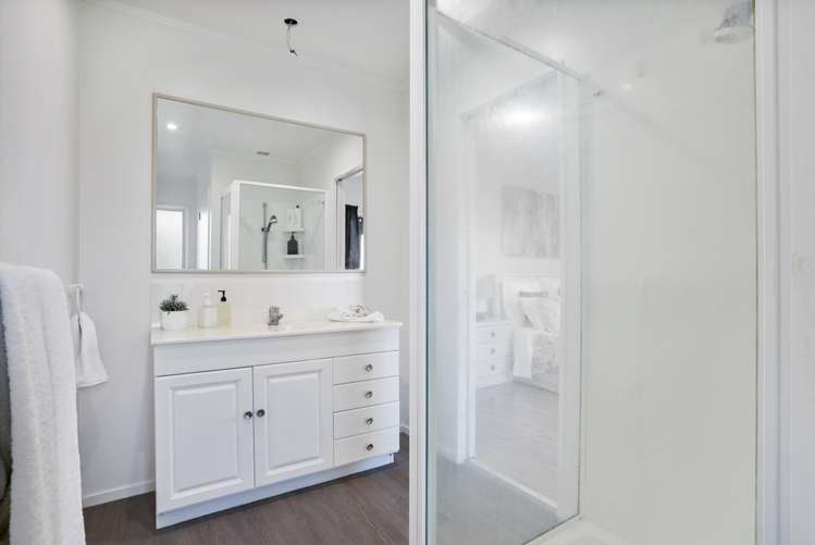 2/8 Peek Street Ellerslie_8