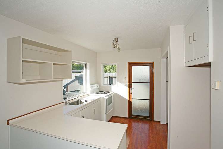 2/181 Springs Road Hornby_4