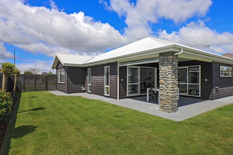 6 Begley Place Frimley_16