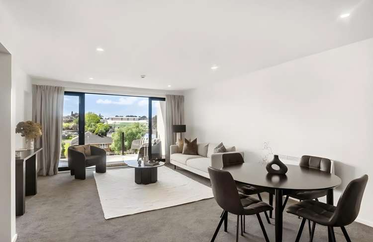210/8 Thompson Park Road Mount Wellington_3