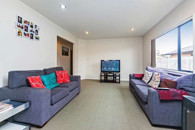 14 Riverglade Parkway Te Atatu South_3