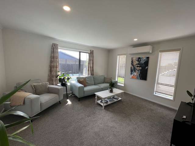 Modern 3-Bedroom Home in Renwick!