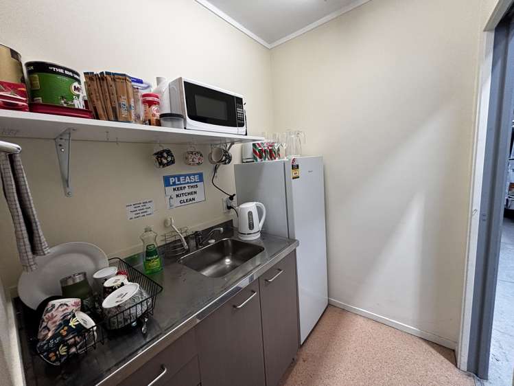 4/50 Gracefield Road Gracefield_5