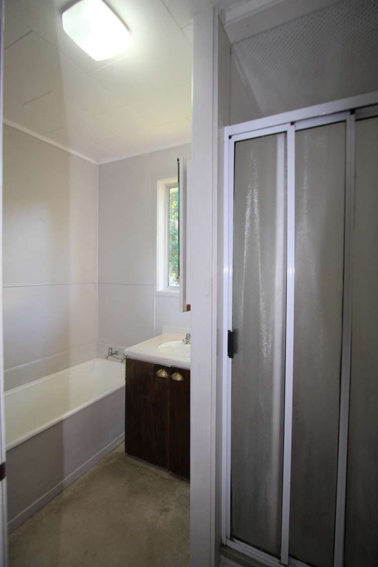 10 Kauri Point Road Laingholm_13