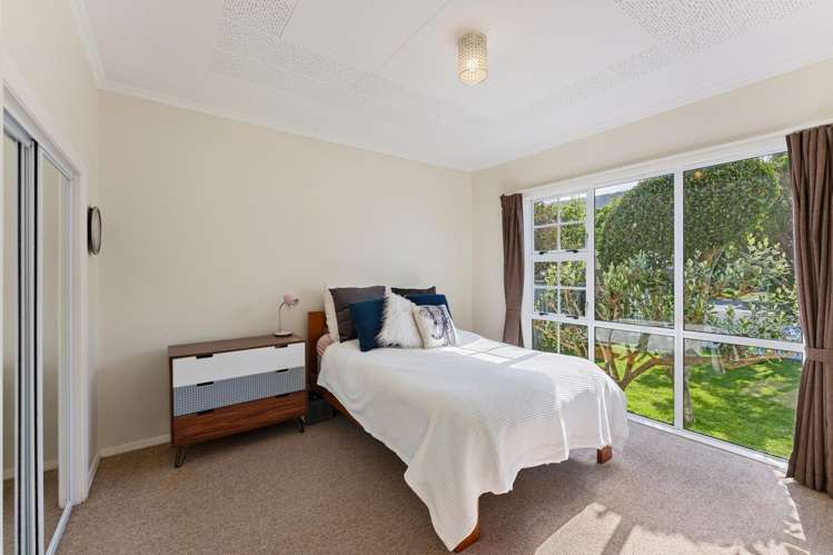 76 Oxford Street Tawa_11