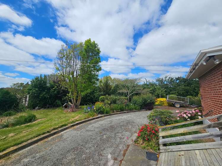 88 Howell Road Totara Valley_6