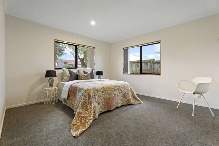 53 Lansdowne Crescent Glenview_9