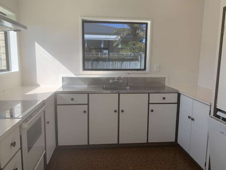 25b Emmett Street Greerton_6