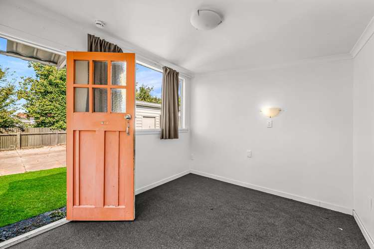 702 Avenue Road West Saint Leonards_22