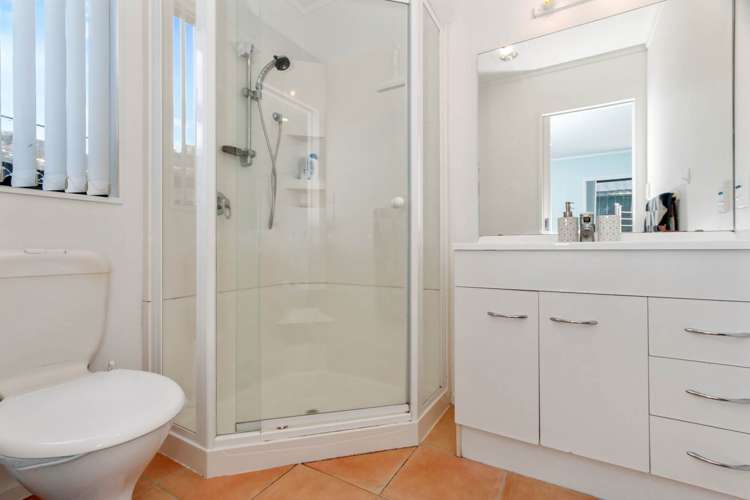 12a Renata Crescent Te Atatu Peninsula_13