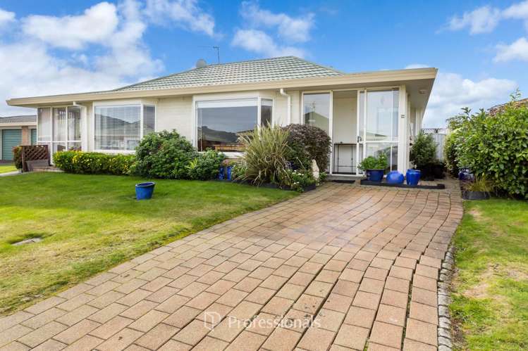 16/17 John Street Trentham_2
