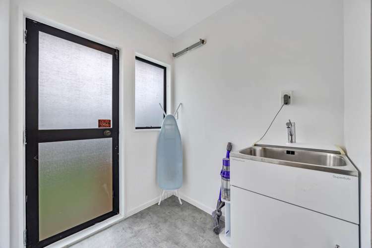 23 Gosford Drive Botany Downs_20