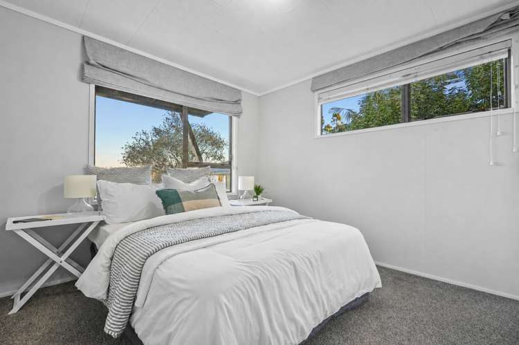 504 Beach Road Murrays Bay_9