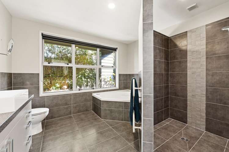 6 Baxendale Drive Matipo Heights_12