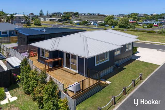 8 Sandy Place Waihi Beach_2