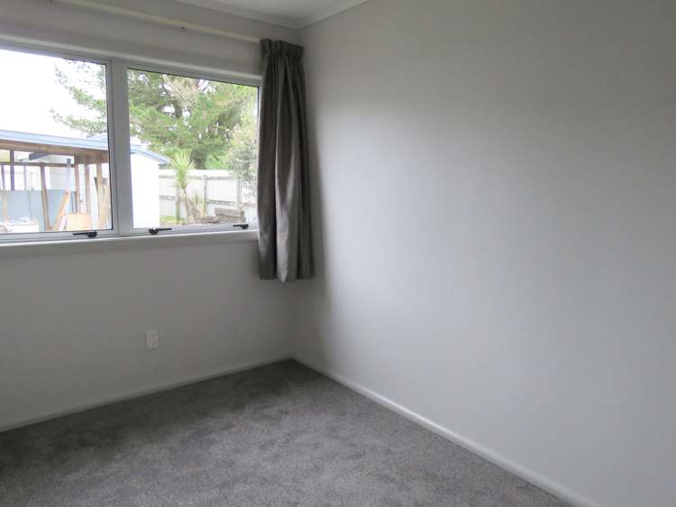 3 Conlon Street Reefton_18