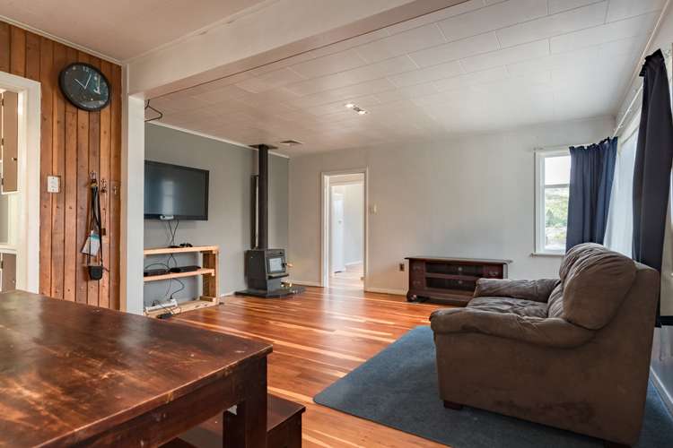 71 Petrie Street Wainuiomata_7