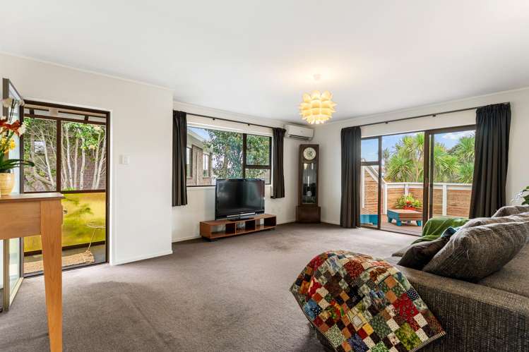 2/6 Annette Avenue Te Atatu South_13