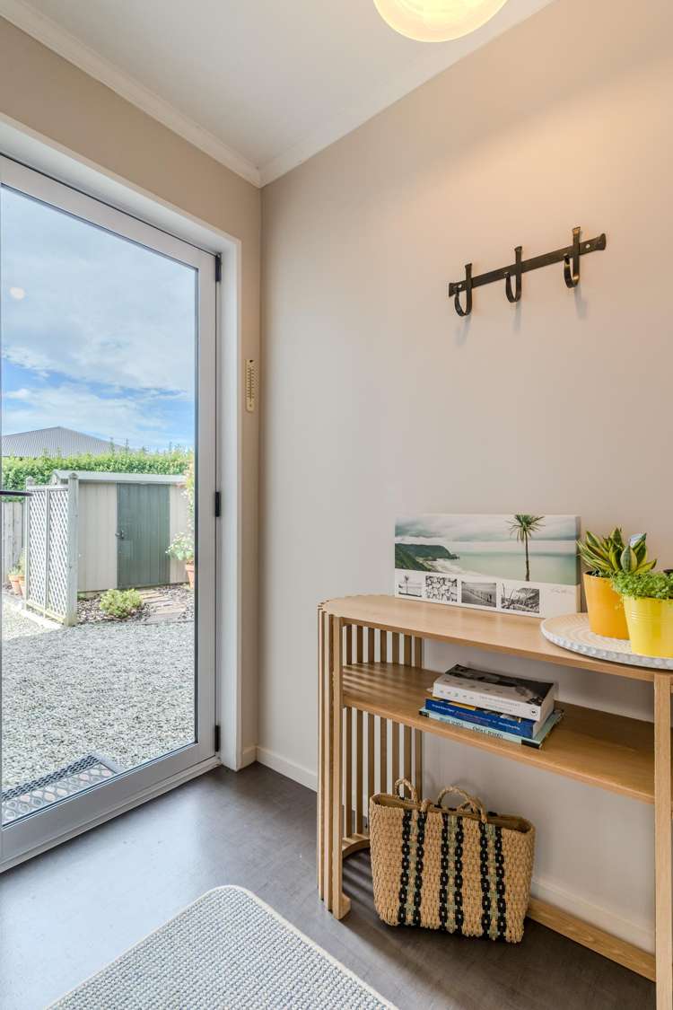10 Sretlaw Place Glenross_13