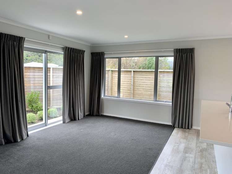 1 Grovedale Square 10629_5