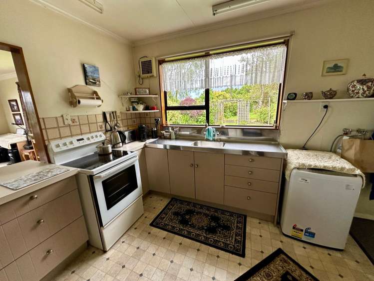 4 Arapito Road Karamea_19